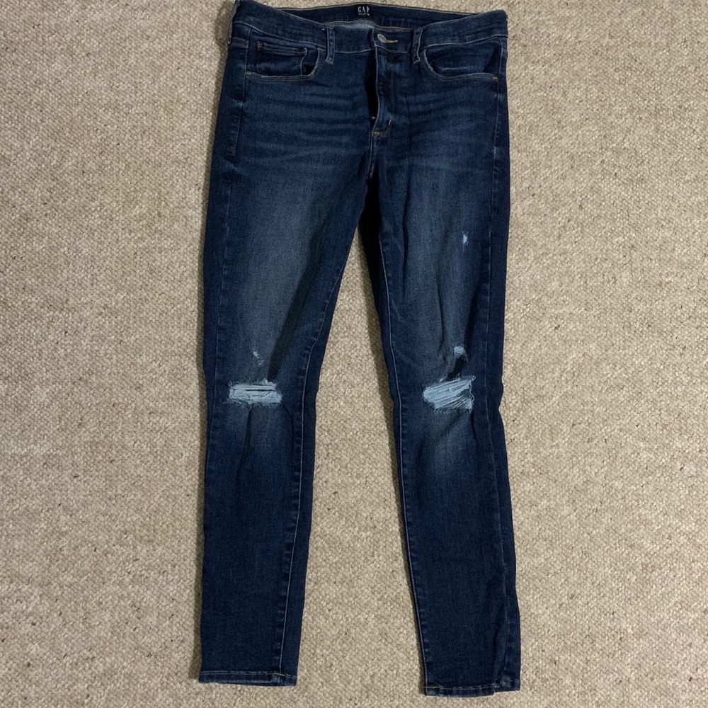 Gap Distressed Jegging Skinny Jean